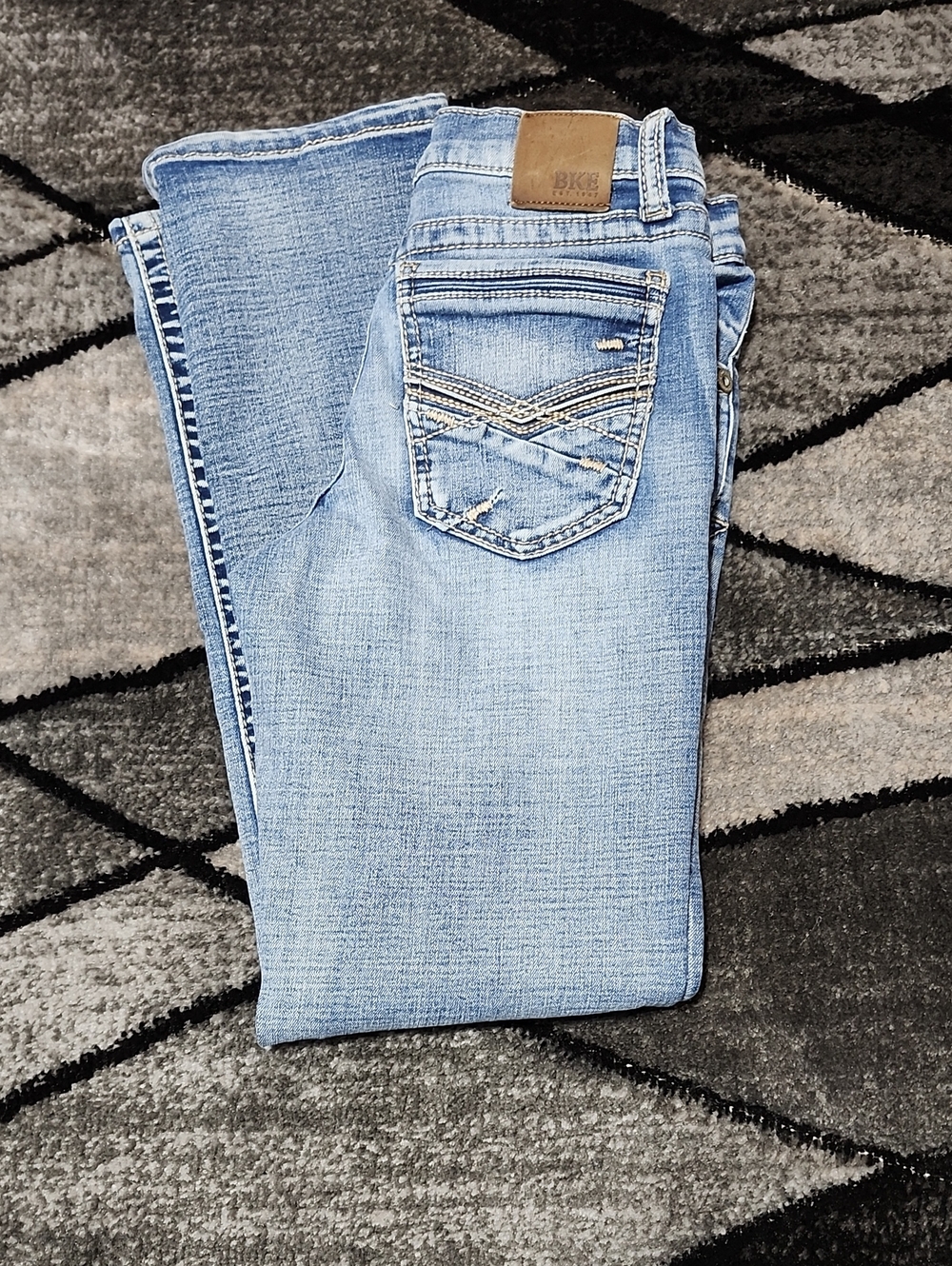 BKE CONNER EMBROIDERED GLOW-IN-DARK POCKETS STRAIGHT-LEG DENIM JEAN